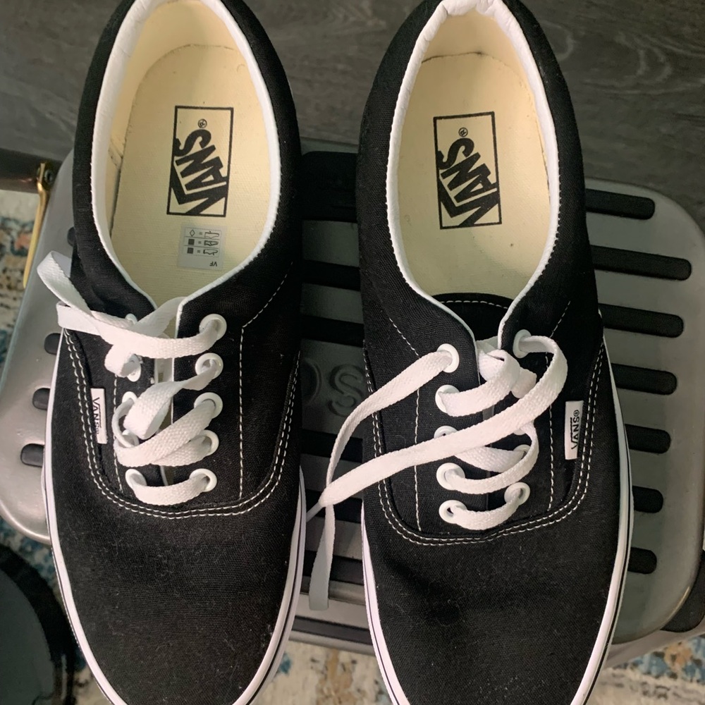 Vans size 9.5 men